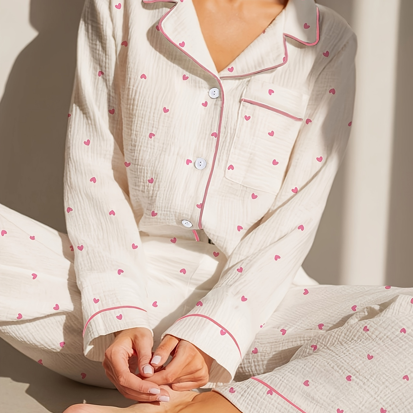 

Women's Elegant Heart Print Long Sleeve Pajama Set, Polyester 97% Elastane 3%, Lapel Collar, Woven Fabric, 110gsm, Fall/winter Sleepwear