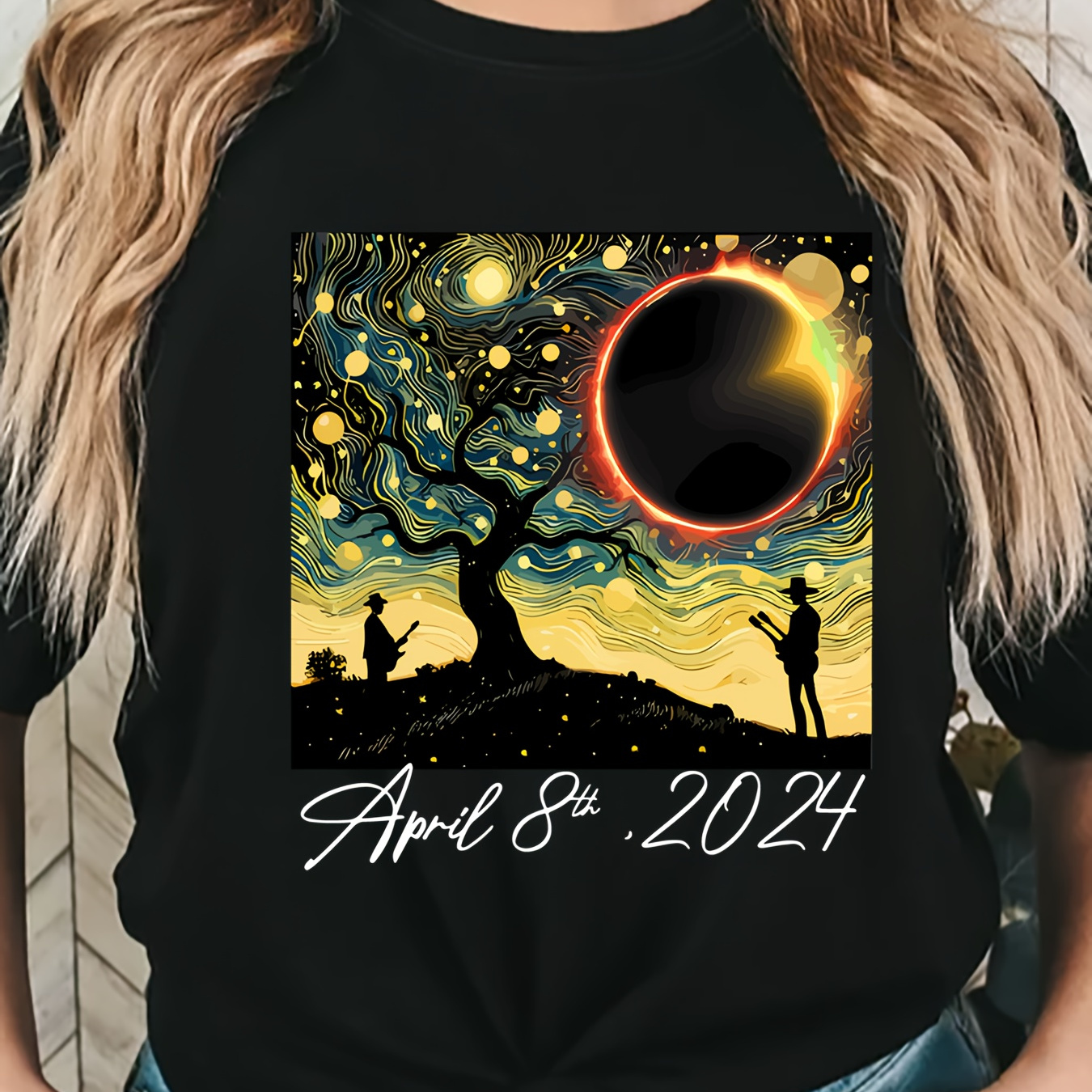 

Plus Size Eclipse Print T-shirt, Casual Short Sleeve Crew Neck Top For Spring & Summer, Women's Plus Size Clothing