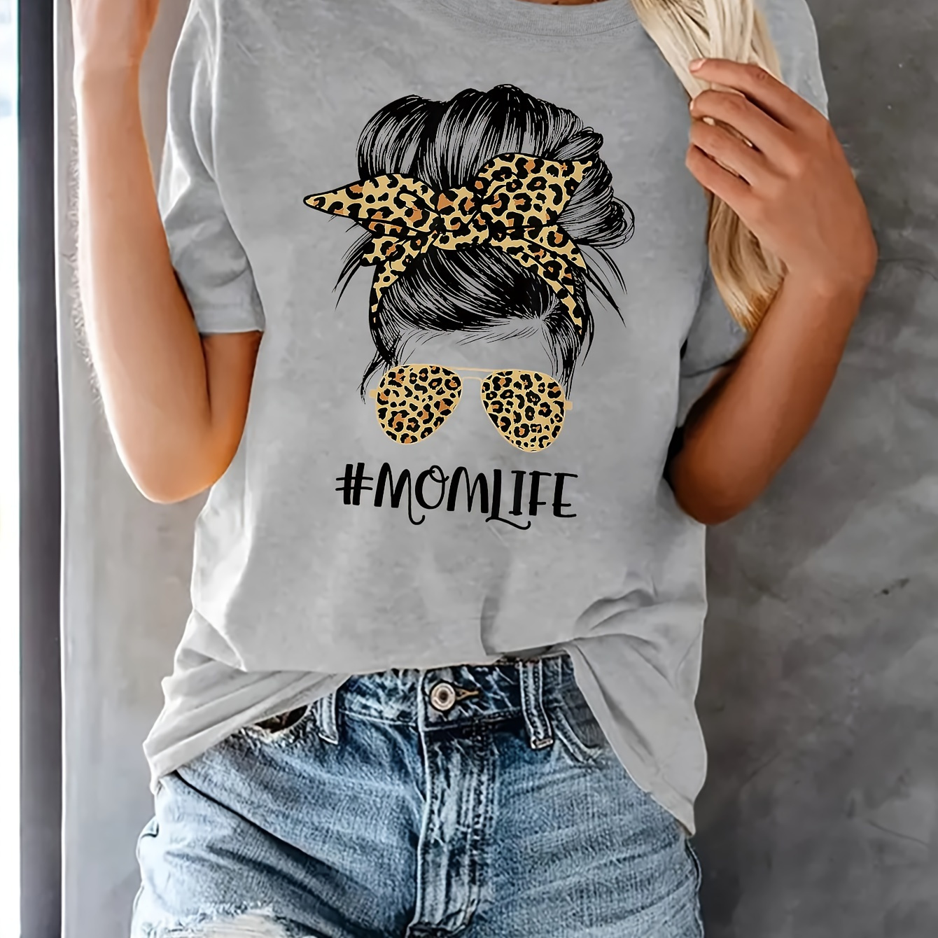 

Mom Life Letter Print T-shirt, Short Sleeve Crew Neck Casual Top For Spring & Summer, Women's Clothing