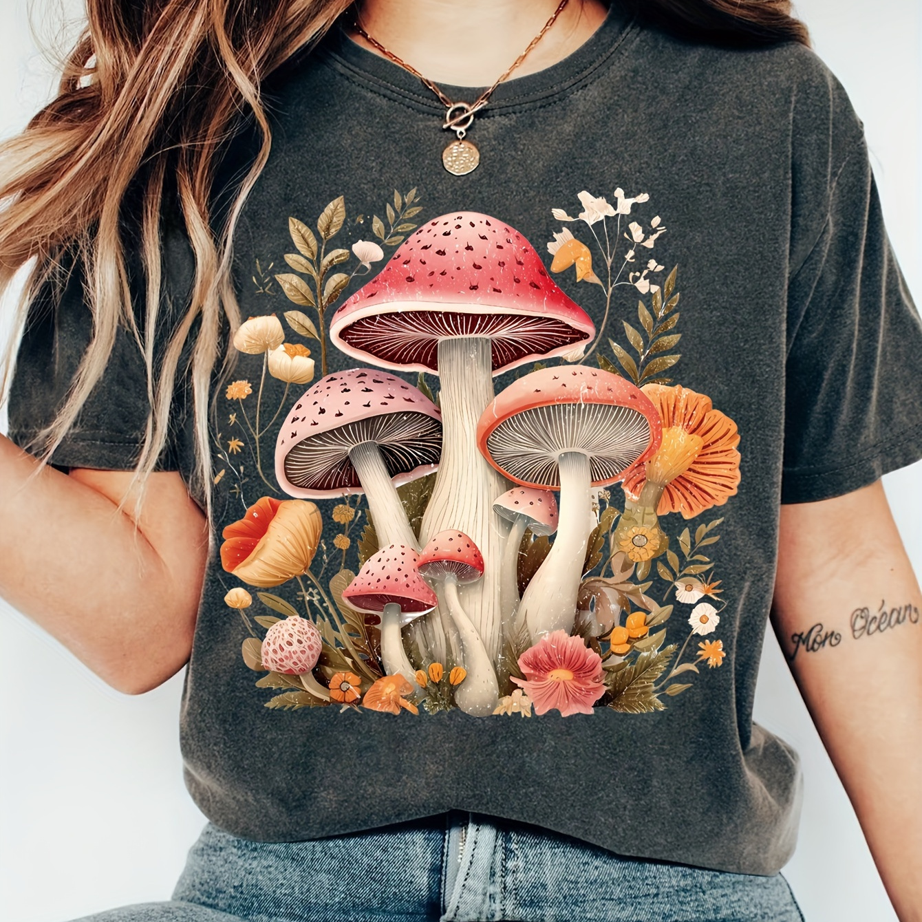 

Mushroom Print Crew Neck T-shirt, Casual Short Sleeve T-shirt For Spring & Summer, Women's Clothing