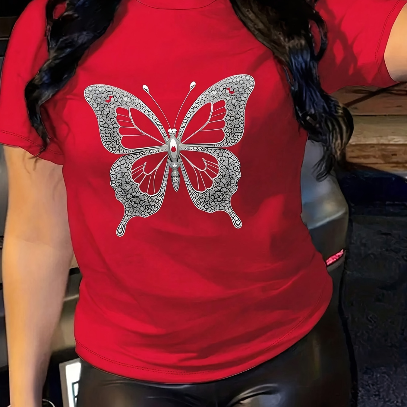 

Ladies' Casual Short-sleeve T-shirt With Butterfly Design - Polyester Blend, Round Neckline, Regular Length, Suitable For All Seasons