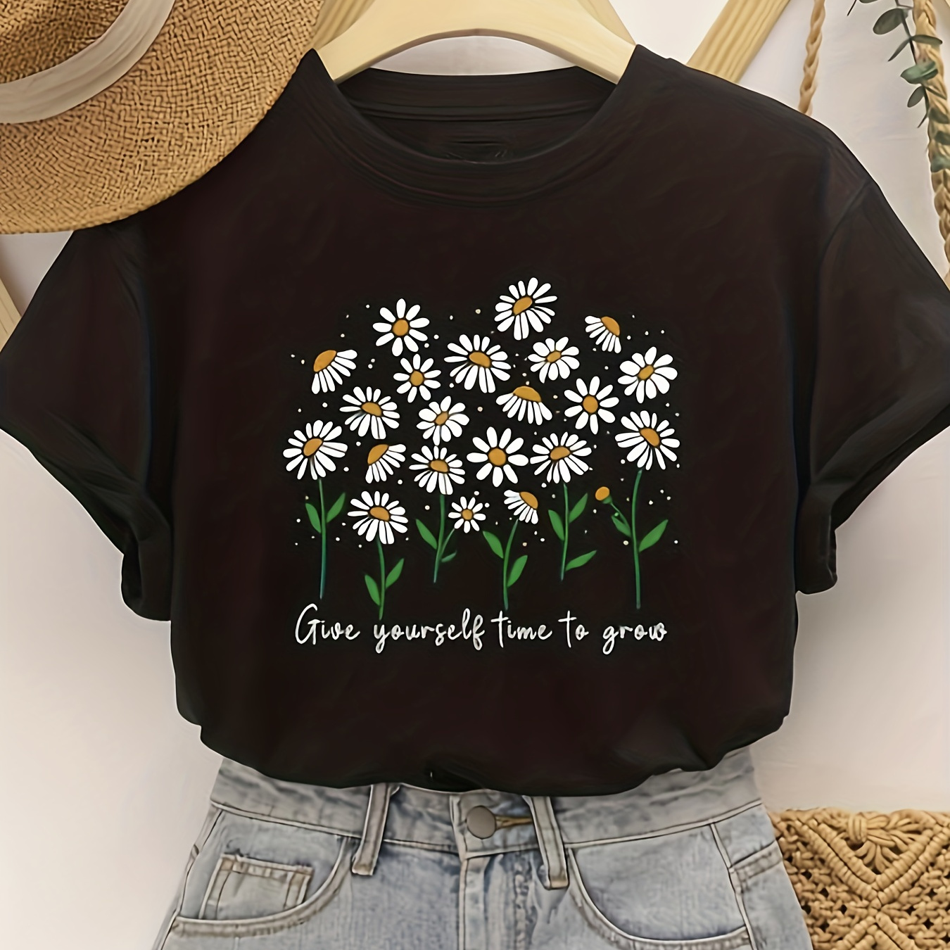 

Flower Print Crew Neck T-shirt, Casual Short Sleeve Top For Spring & Summer, Women's Clothing