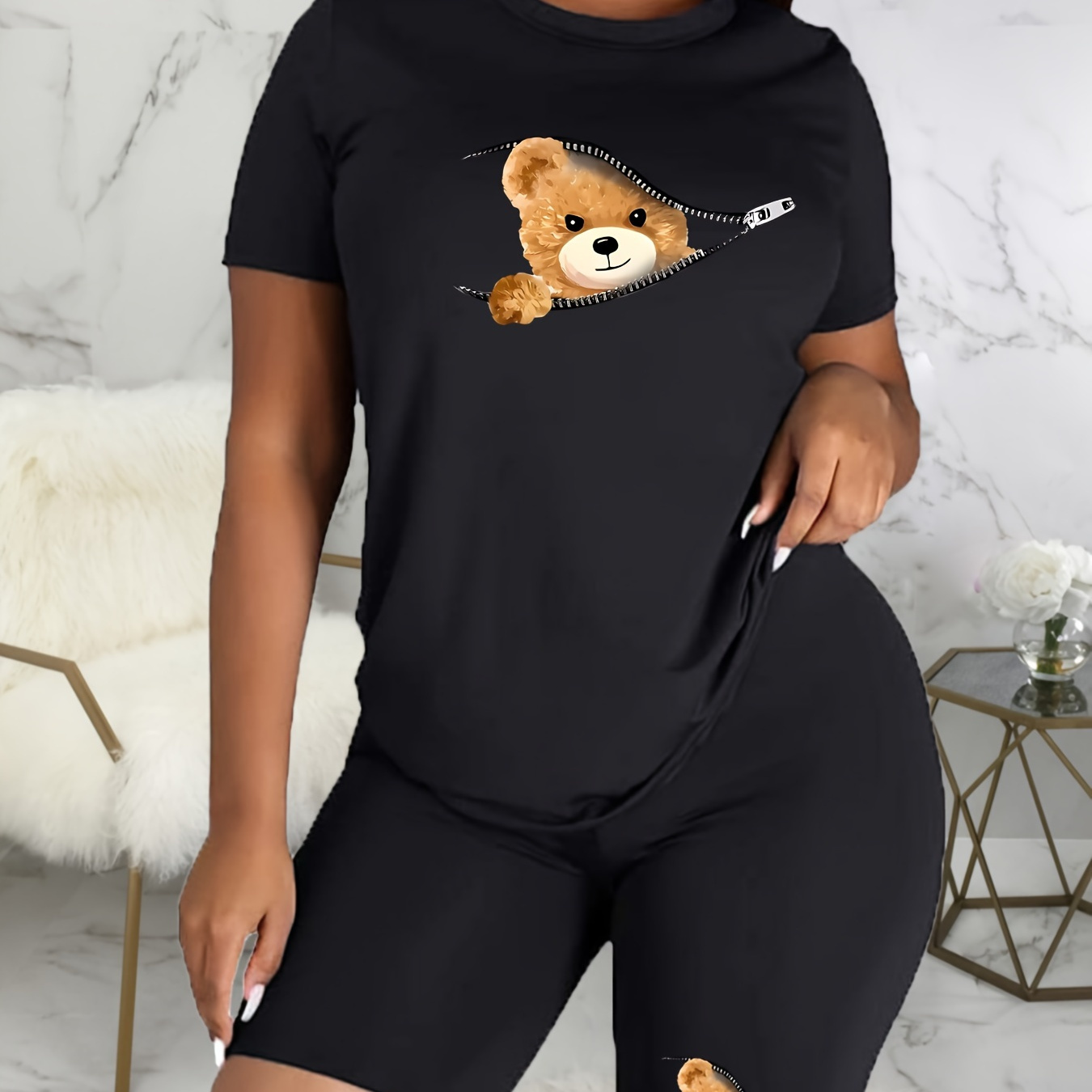 

Ensemble deux pièces avec impression d'ours cartoon grande taille, haut à manches courtes col rond & short, vêtements grande taille pour femmes