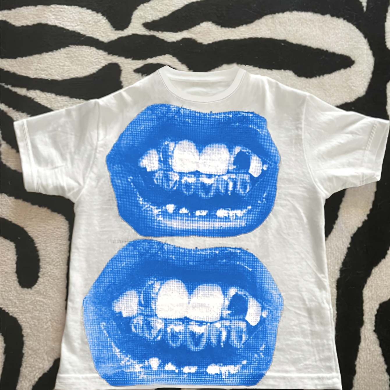 [Lip Print Fashion T-Shirt] 1pc Y2K Style Lip Print Fashion T-Shirt - Casual Punk Round Neck Short Sleeve - 95% Polyester 5% Elastane Knit Fabric, Spring/Summer Collection