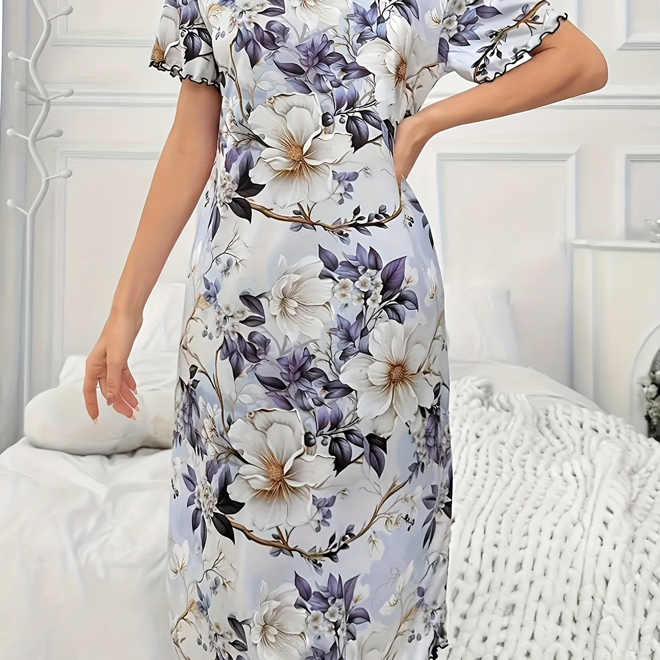 

Elegant Floral Print Adult Sleeping Gown - Polyester Knit Fabric, Round Neck, Cozy Loungewear