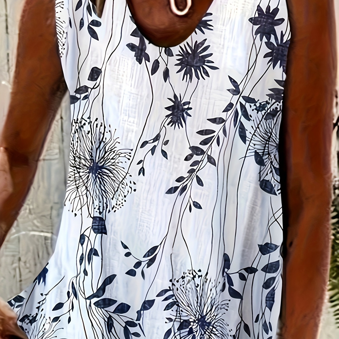 

Plus Size Floral Print Tank Top, Casual V Neck Sleeveless Tank Top For Summer, Women's Plus Size clothing