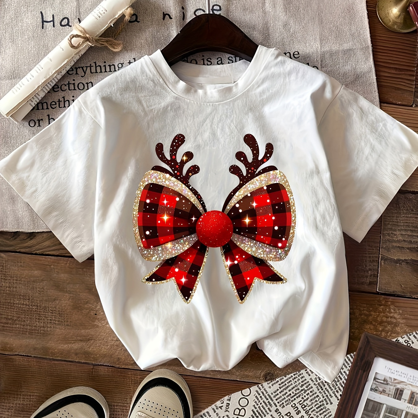 

Women's Reindeer Bow Graphic Tee - Casual Crew Neck Short Sleeve Top,