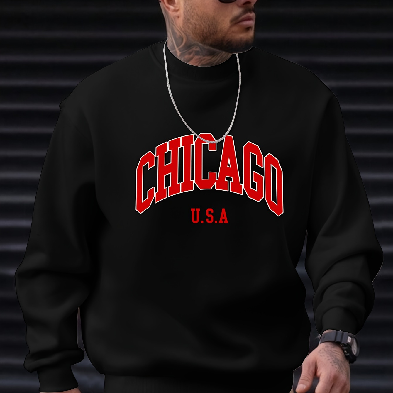 

Chicago Print Men's Pullover Sweatshirt, Casual Streetwear Fashion Long Sleeve Crew Neck Sweater, Basic Top For Sports &