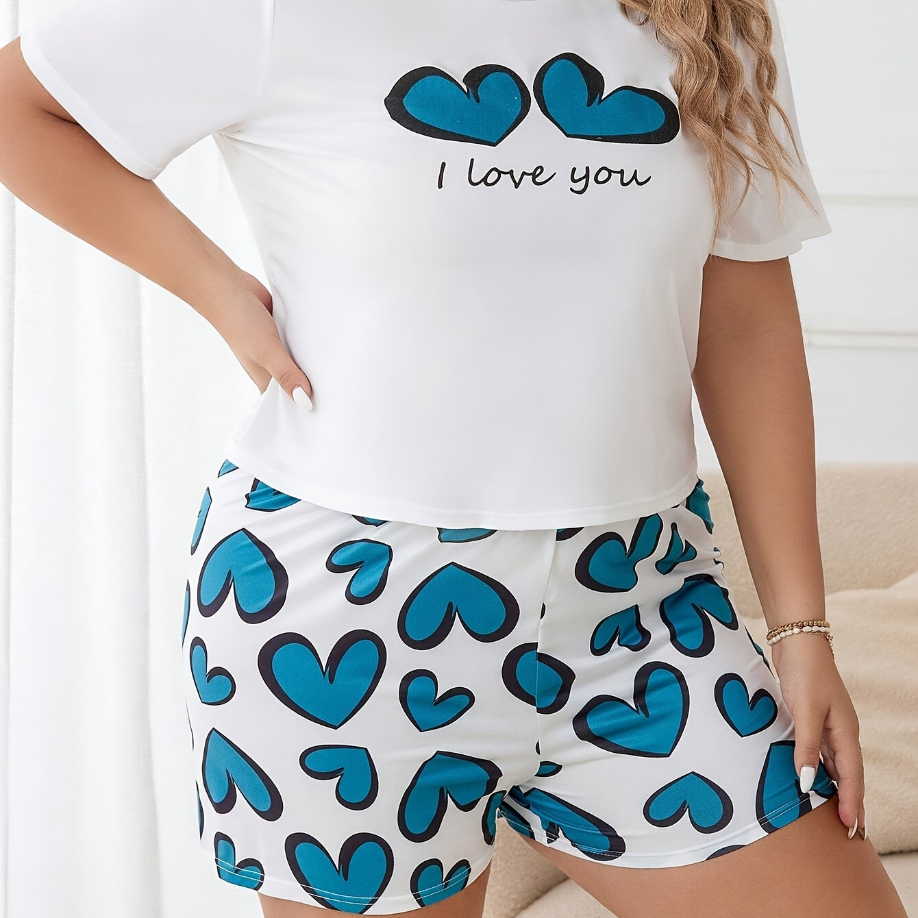 

Plus Size Heart Print Two-piece Set, Crew Neck Short Sleeve Top & Shorts Outfits, Women's Plus Size clothing