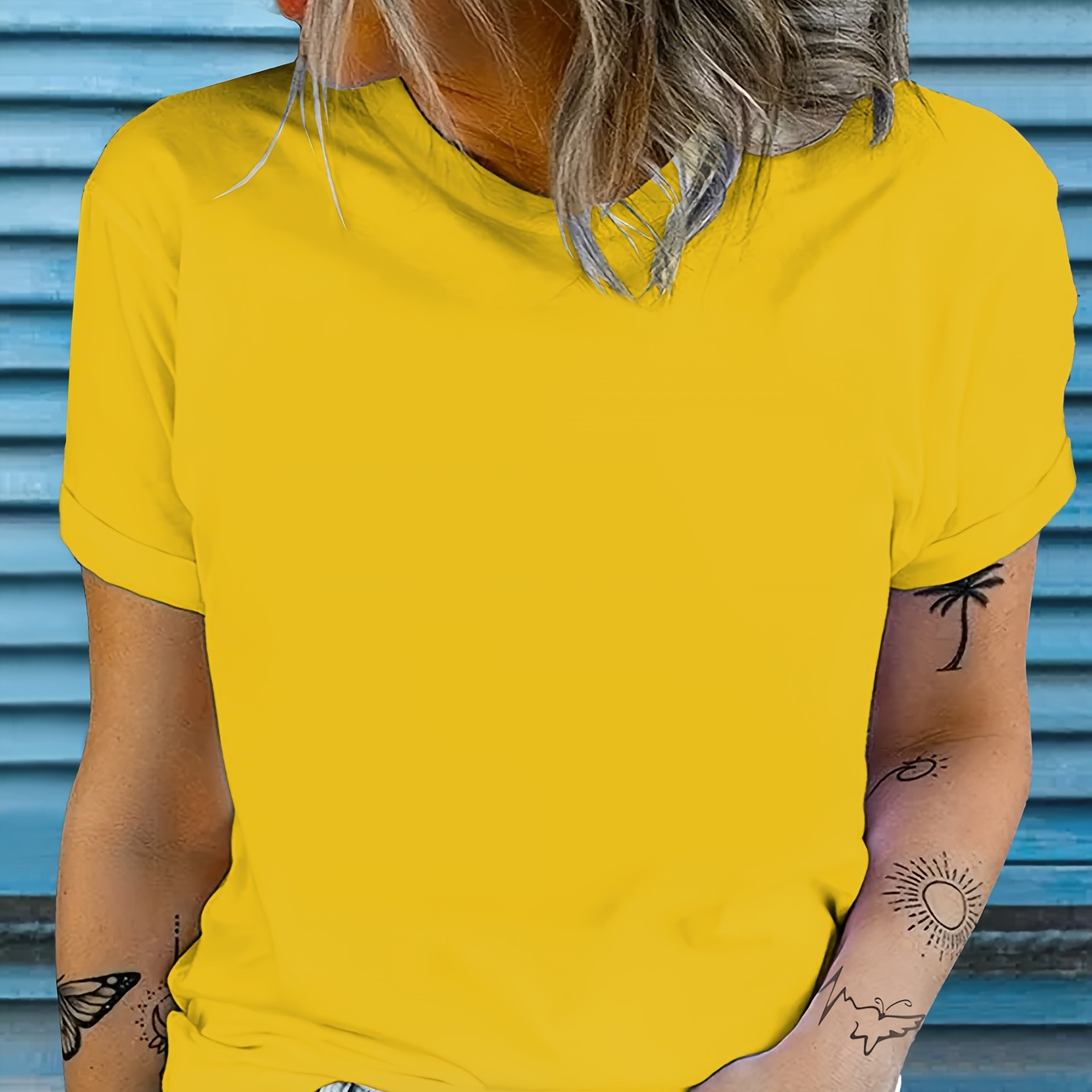 

Soft & Stretchy Solid Color T-shirt For Women - Casual Crew Neck, Short Sleeve, Machine Washable, Lighting Effect