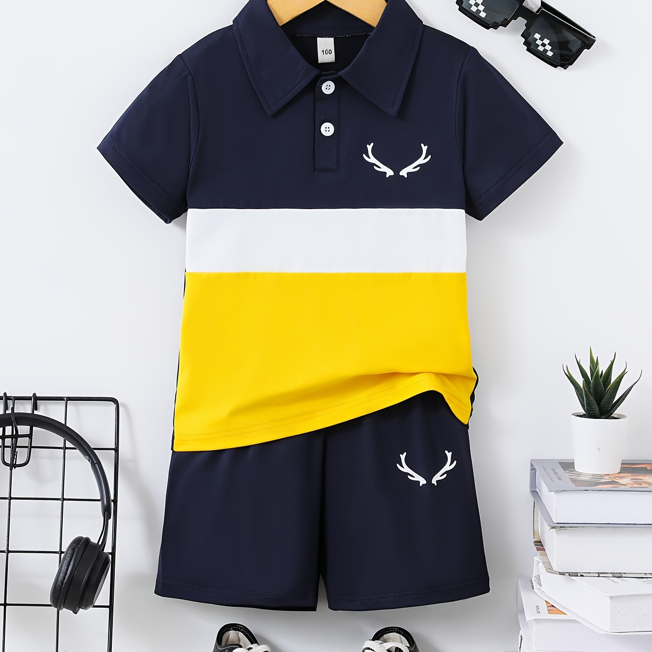 

2pcs Boys Casual Striped Antler Print Short Sleeve T-shirt & Shorts Set, Comfy Summer Boys Clothes
