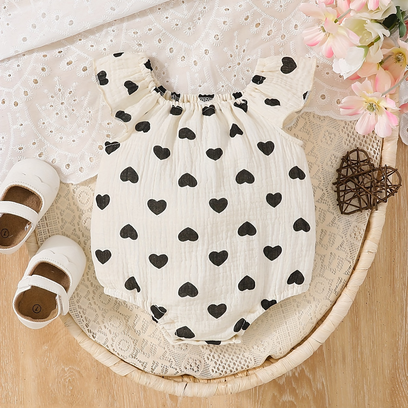 

Baby's Cartoon Heart Full Print Cotton Muslin Bodysuit, Casual Sleeveless Triangle Onesie, Toddler & Infant Girl's Clothing For Summer
