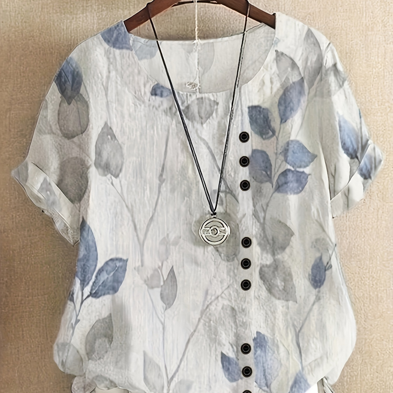 

Plus Size Floral Print Blouse - Casual Loose Fit, Short Sleeve With Round Neck & Side Slits, Breathable Polyester - Women's Summer Fashion