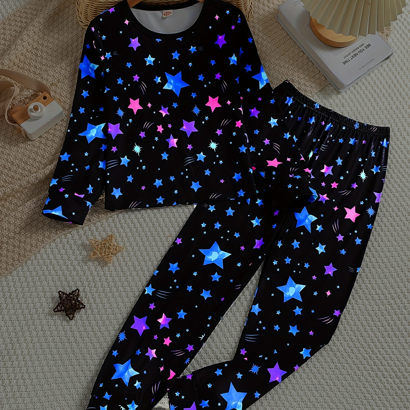 

2pcs Kid's Star Allover Print Pajamas, Long Sleeve Top & Pants Set, Glow In The Dark Pattern Comfy Pj Set, Girl's Loungewear, As Gift