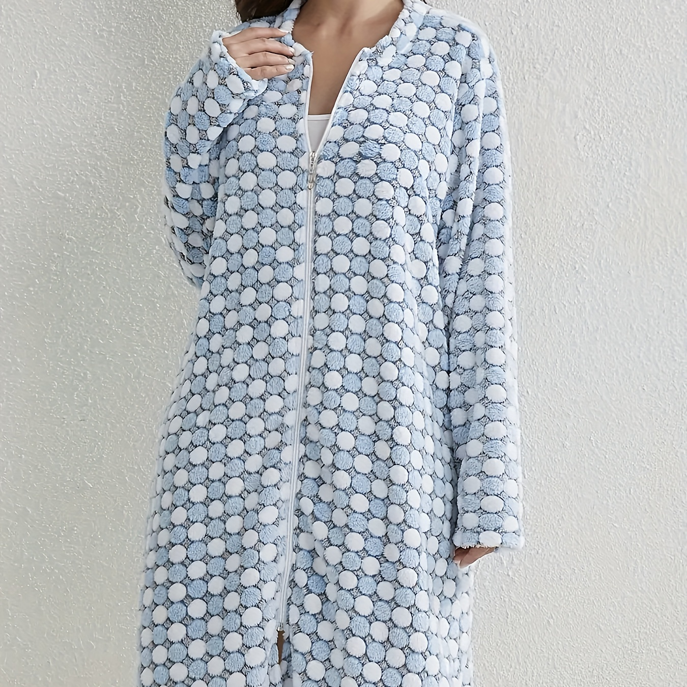 

Women's Dot Fleece Sleepwear Robe, Long Sleeve Zipper Round Neck Robe, Comfortable Nightgown For Fall & Winter