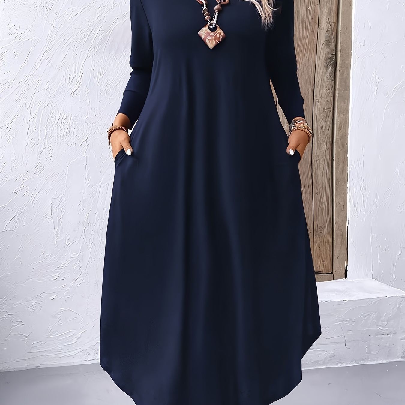 

Elegant Long Sleeve Black Maxi Dress With Pockets - Casual Round Neck, Solid Color, Polyester & Spandex , Machine Washable For All