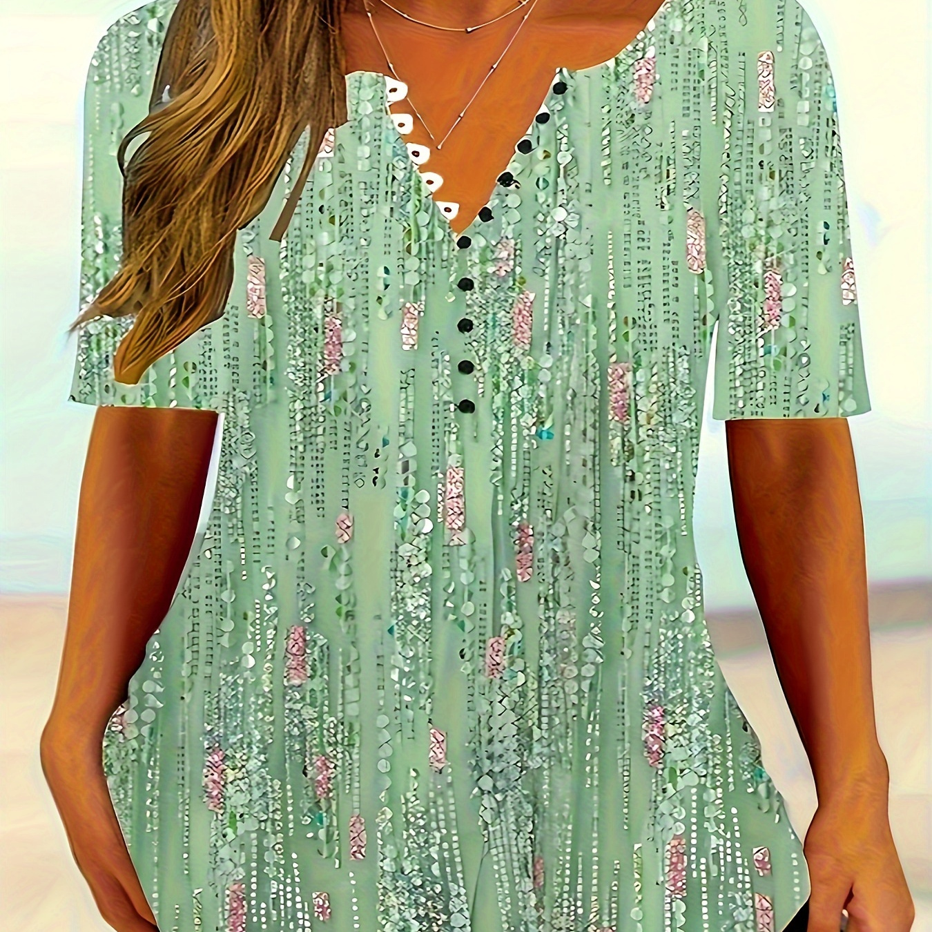 

Plus Size Allover Print T-shirt, Casual V Neck Short Sleeve T-shirt, Women's Plus Size clothing