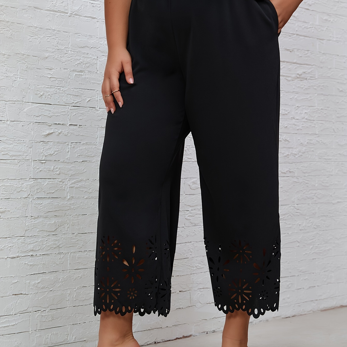 

Plus Size Elegant Pants, Women's Plus Solid Scallop Trim Elastic High Rise Slight Stretch Wide Leg Crop Trousers With Pockets