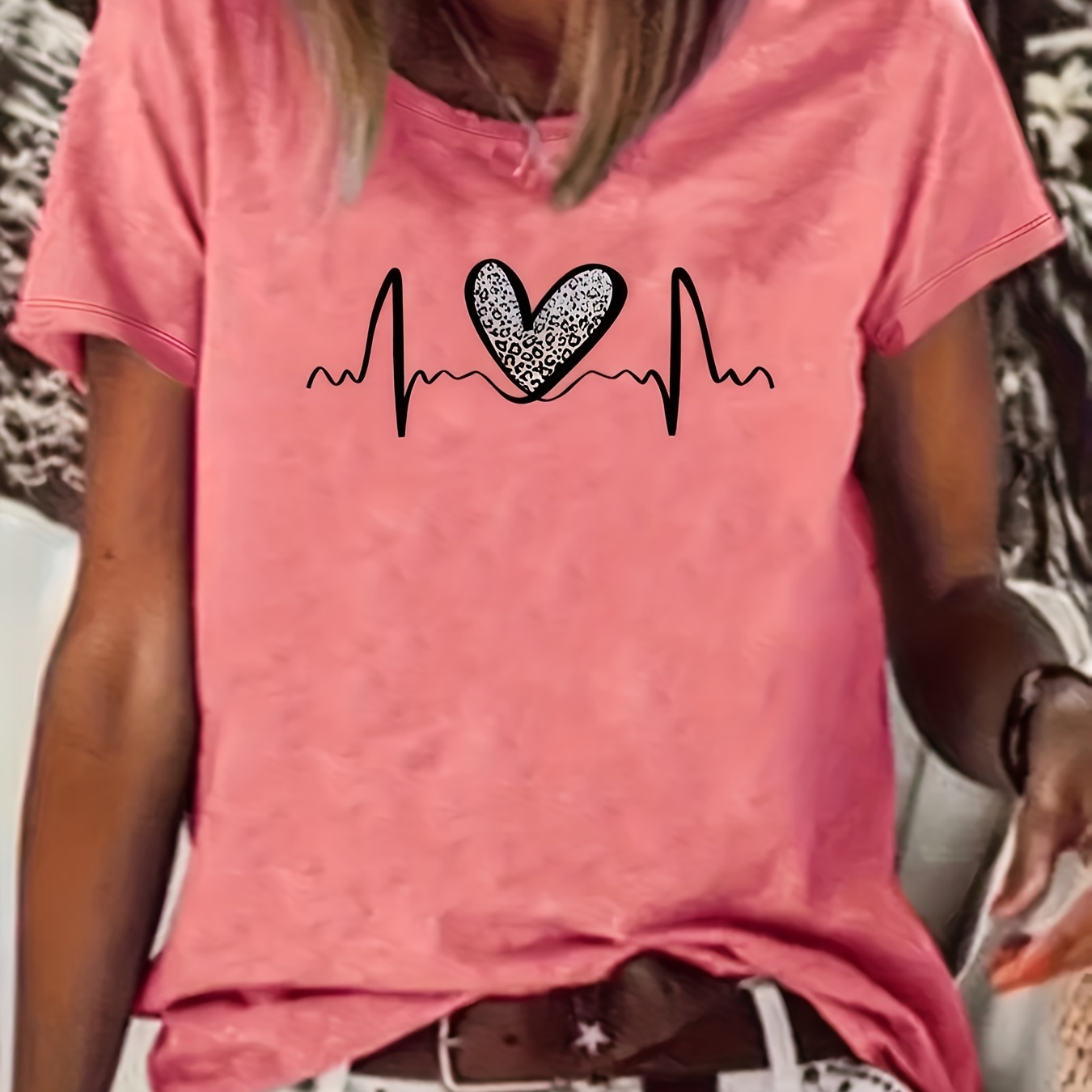 

Heart Print Crew Neck T-shirt, Casual Short Sleeve Top For Spring & Summer, Women's Clothing