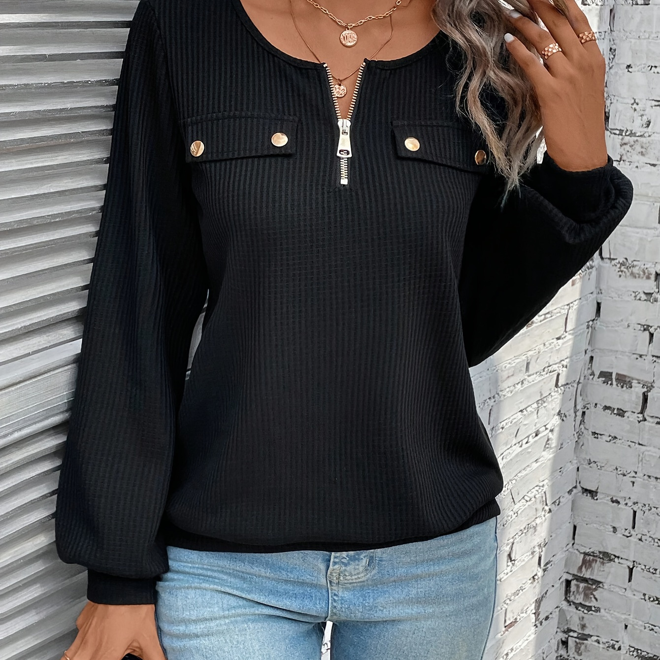 

Blouse Élégante à Manches Longues pour Femme avec Détails de Fermeture Éclair et Bouton - Col Rond, Texture Côtelée, Lavable en Machine - Chic Noir pour Automne/Hiver, Grande Taille