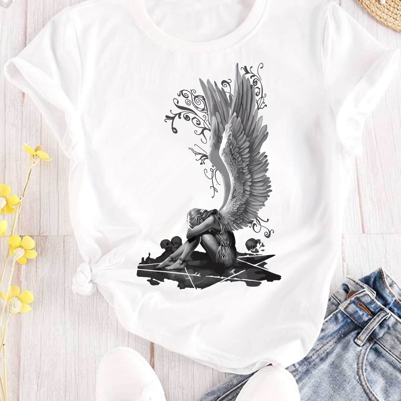 

Plus Size With Large Wings Print T-shirt, Casual Short Sleeve Crew Neck Top For Spring & Summer, Women's Plus Size Clothing