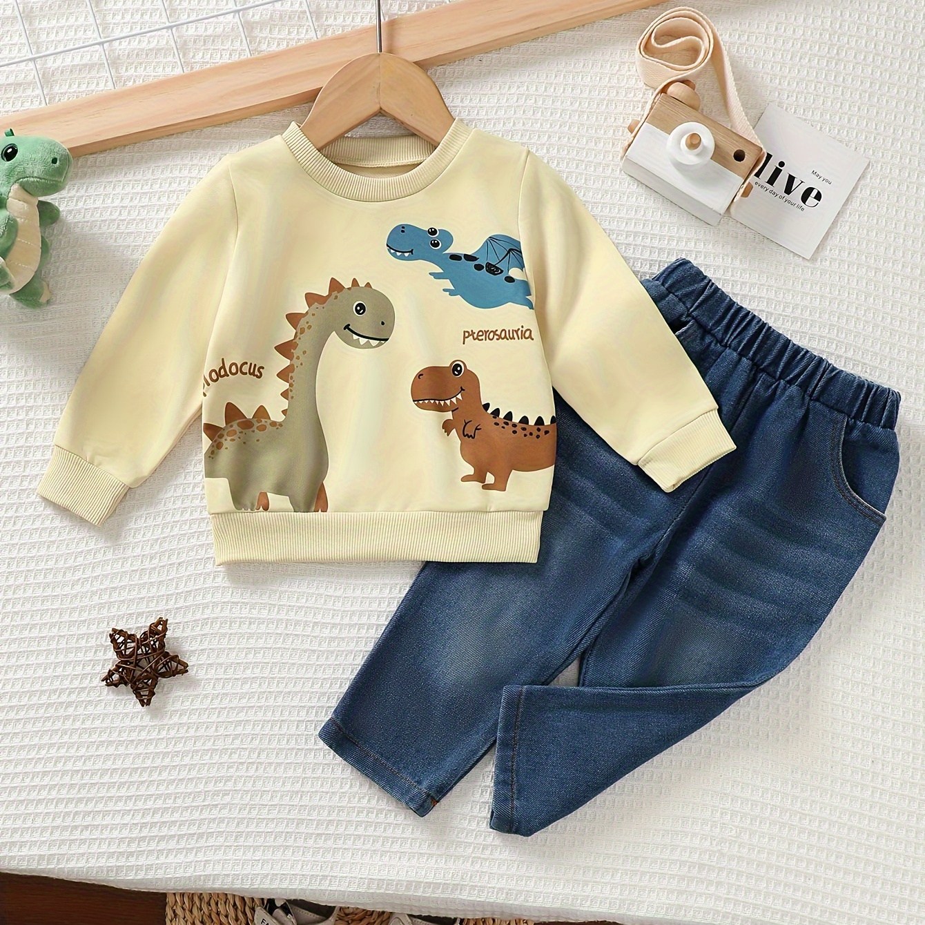 

2pcs Baby's Cartoon Dinosaur Print Sweatshirt & Casual Jeans, Toddler & Infant Boy's Clothing Set For Spring Fall