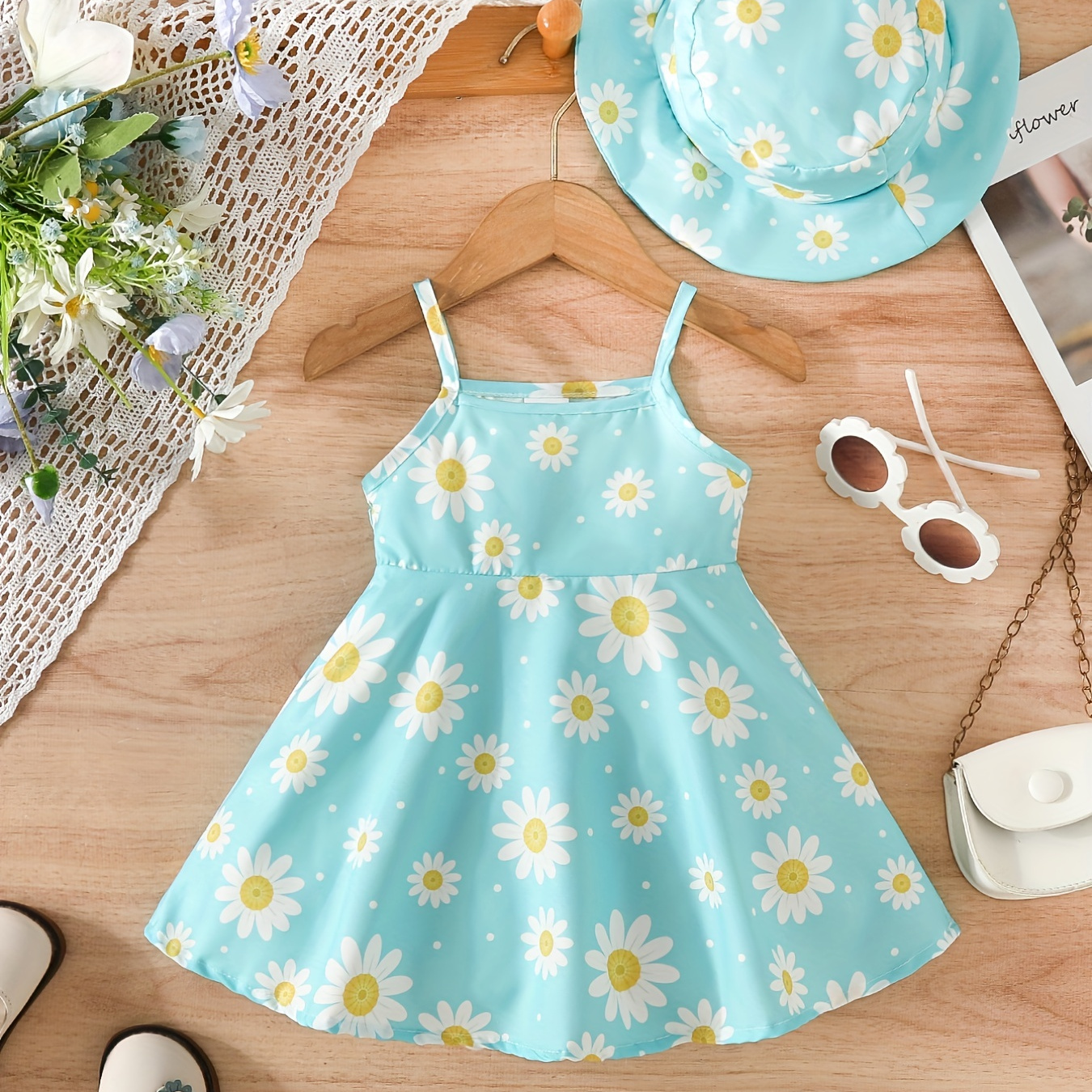 

2pcs Baby Girls Summer Casual Style Daisy Print Suspender Dress + Hat Set