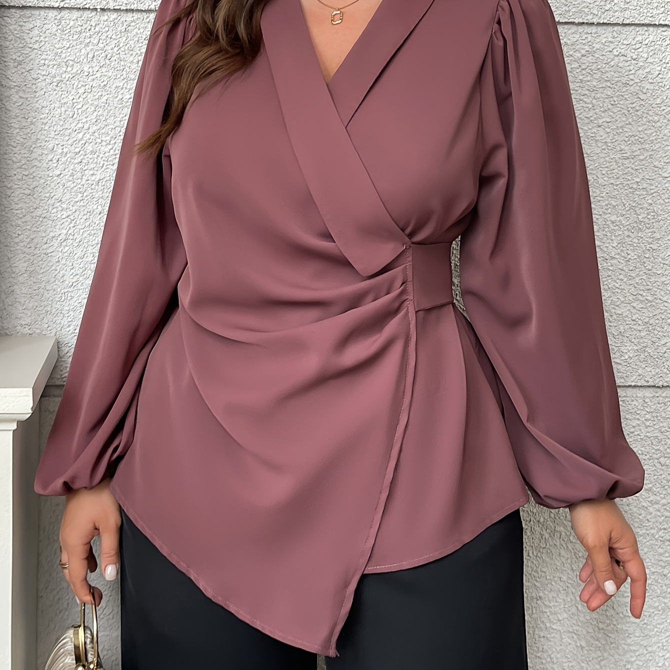 

Blouse Élégante Grande Taille à Col en V avec Taille Froncée - Manches Longues, Couleur Unie, Lavable en Machine - Parfaite pour &