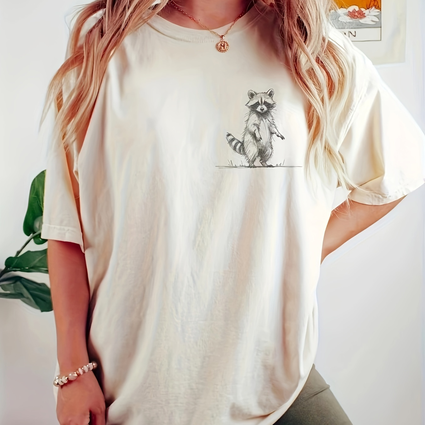 

Raccoon Print Crew Neck T-shirt, Casual Short Sleeve T-shirt For Spring & Summer, Women's Clothing