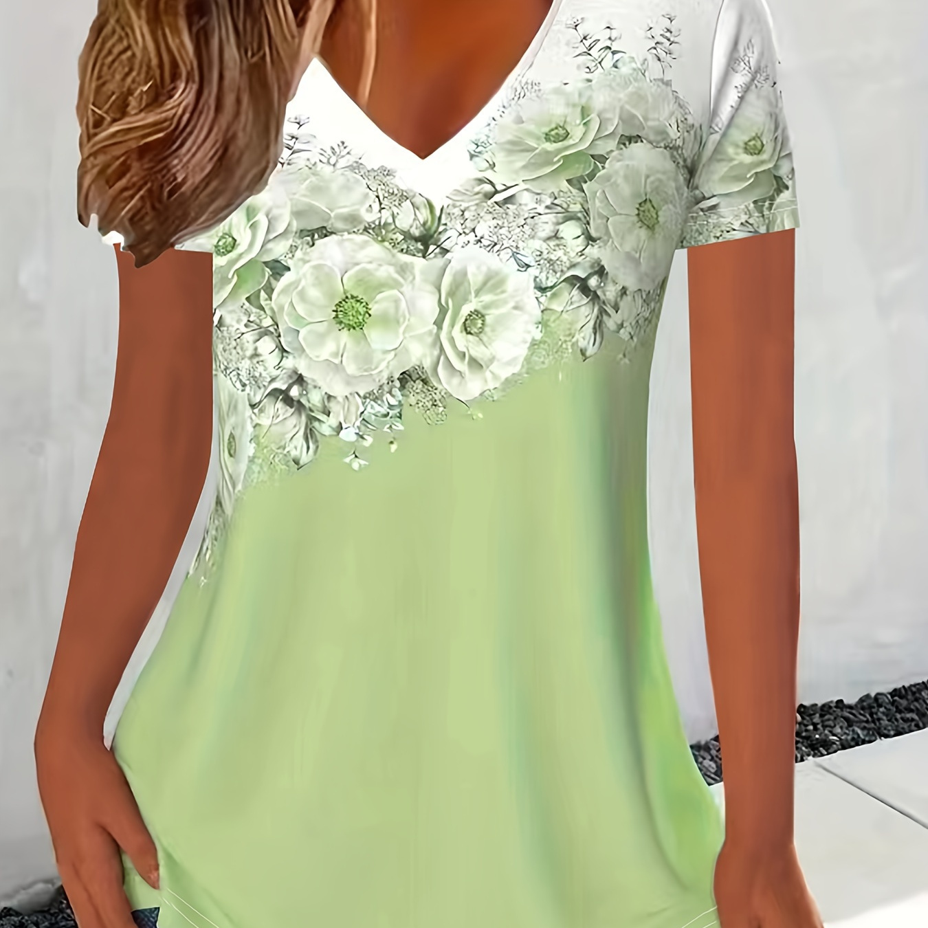 

Floral Print V Neck T-shirt, Casual Short Sleeve Top For Spring & Summer, Women's Clothing