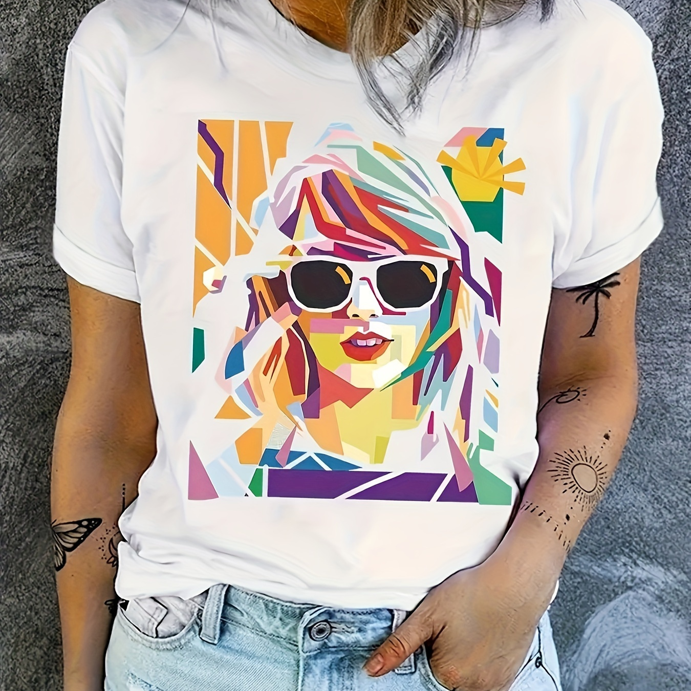 

Women's Colorful Abstract Figure Graphic T-shirt, Short Sleeve Crew Neck, Casual Summer & Spring Fashion Top, Comfortable Clothing