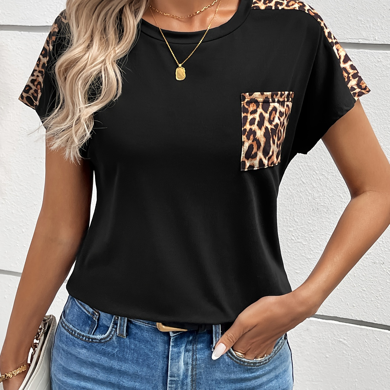 

Contrast Leopard Crew Neck T-shirt, Short Sleeve Casual Top For Spring & Summer, Women's Clothing