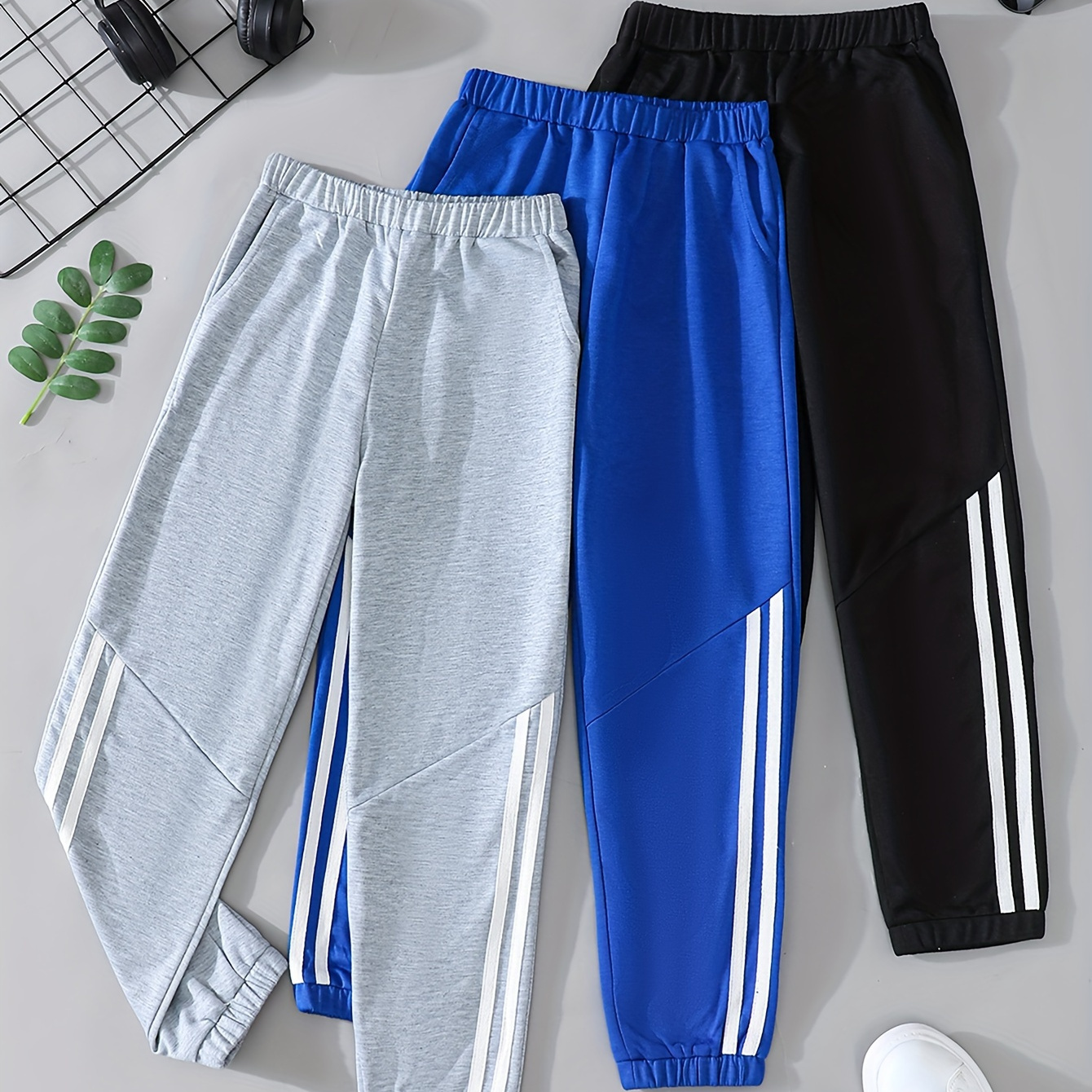 

3 pantalons de jogging décontractés pour garçons avec bande latérale, pantalons de sport de couleur unie pour garçons et filles, pantalons de survêtement polyvalents pour tous les jours