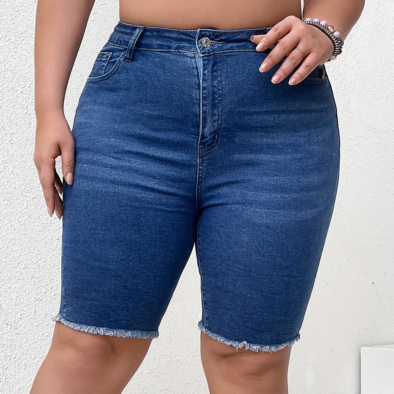 

Plus Size Blue Slim-fit Bermuda Denim Shorts, Sexy Style, Frayed Hem, Casual Summer Fashion, Stretch Waistband, Comfort Fit Jeans For Women