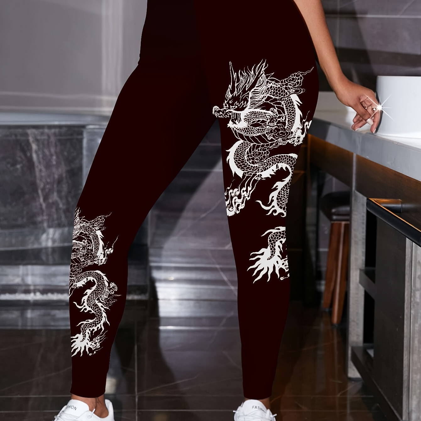 

Leggings décontractés en polyester pour femmes avec imprimé dragon - extensible doux et confortable pour /été/automne, tissu tricoté à motif géométrique (90 % polyester, 10 % élasthanne)