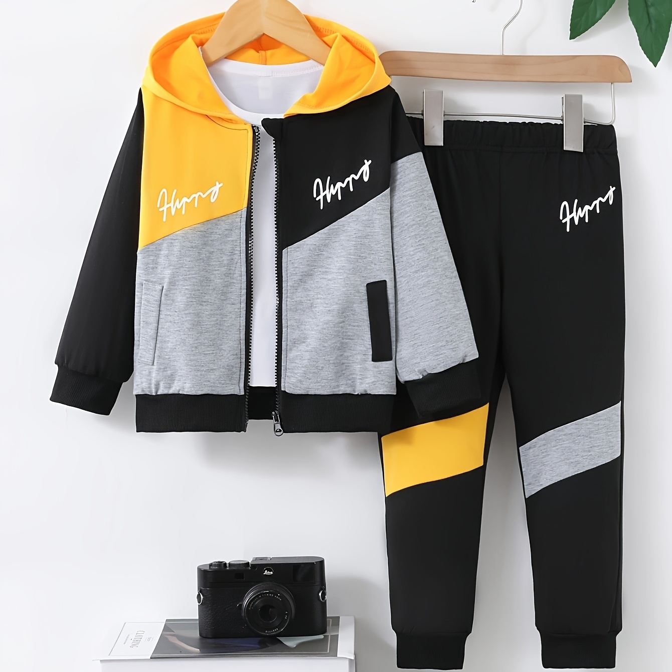 

2pcs Boy's Color Clash Hooded Jacket Outfit, "happy" Print Zipper Hoodie & Pants Set, Kid's Clothes For Fall Winter, As Gift