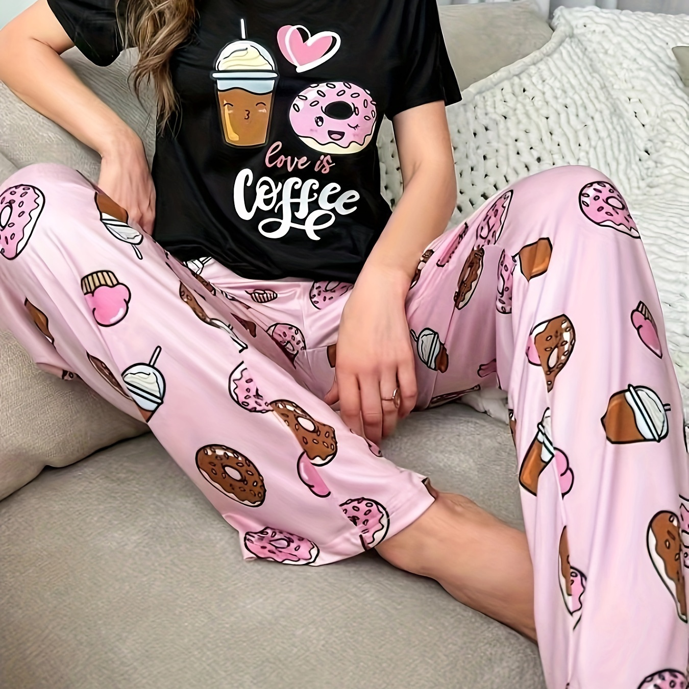 

Coffee & Donut & Letter Print Pajama Set, Casual Short Sleeve Round Neck Top & Elastic Pants, Women's Sleepwear