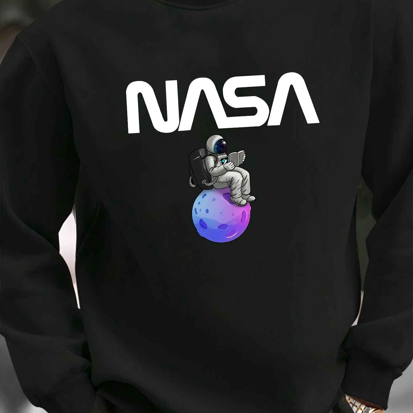 

Men's Casual Sporty Long Sleeve Crew Neck Sweatshirt With Nasa Astronaut & Geometric Letter Print - Polyester, Machine Washable