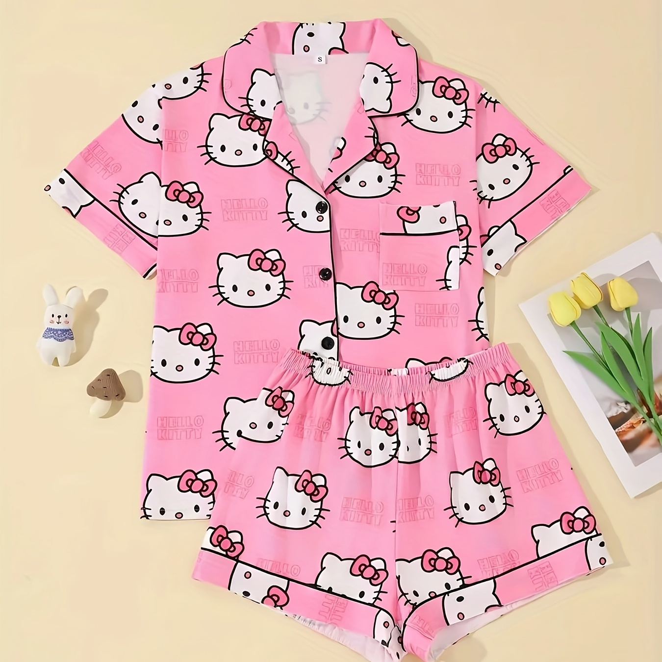 Women's Two-Piece Cute Print Casual Pajama Set, for Hello Kitty Pajama Set, Sanrio Three-Li Four Seasons Casual Short Sleeve Round Neck Top And Pants, Comfortable Loose Fit - Comfortable Button Short Sleeve Top And Elastic Waist Shorts.