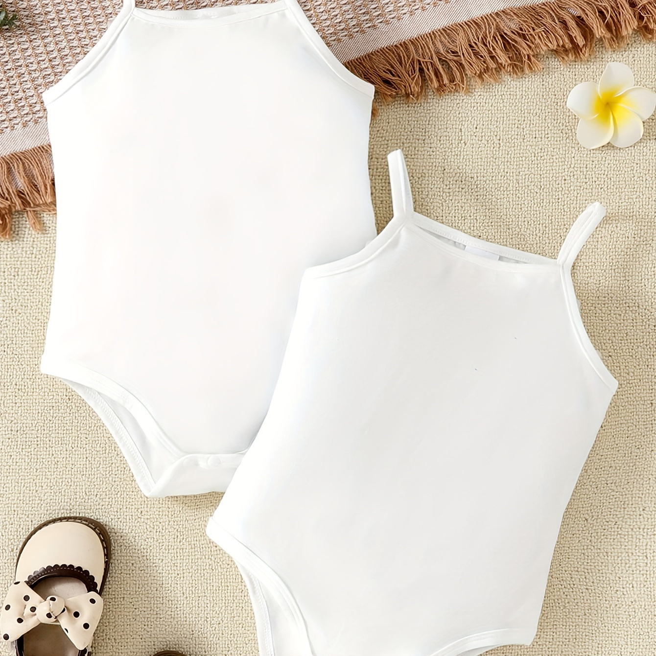 

2pcs Baby's Solid Color Triangle Bodysuit, Casual Sleeveless Romper, Toddler & Infant Girl's Onesie For Summer, As Gift