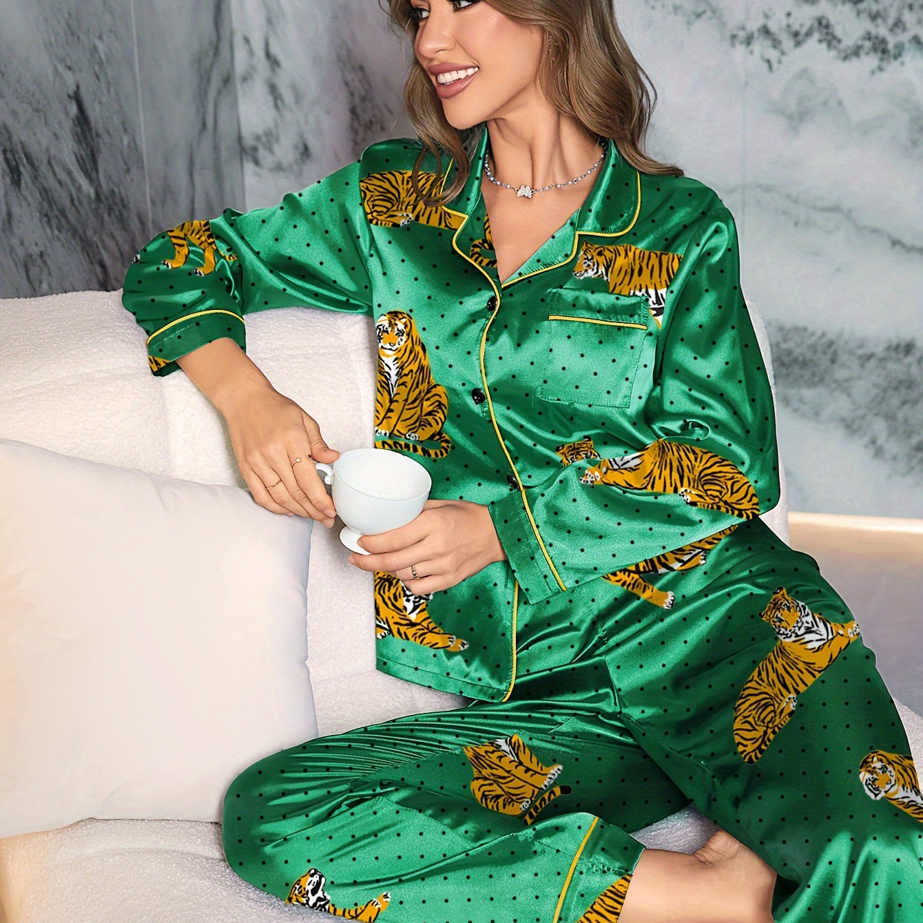 

Luxurious Tiger Print Satin Pajama Set For Women - Cozy Long Sleeve Top With Trim & Matching Pants, Button-up Collared, Machine Washable Sleepwear