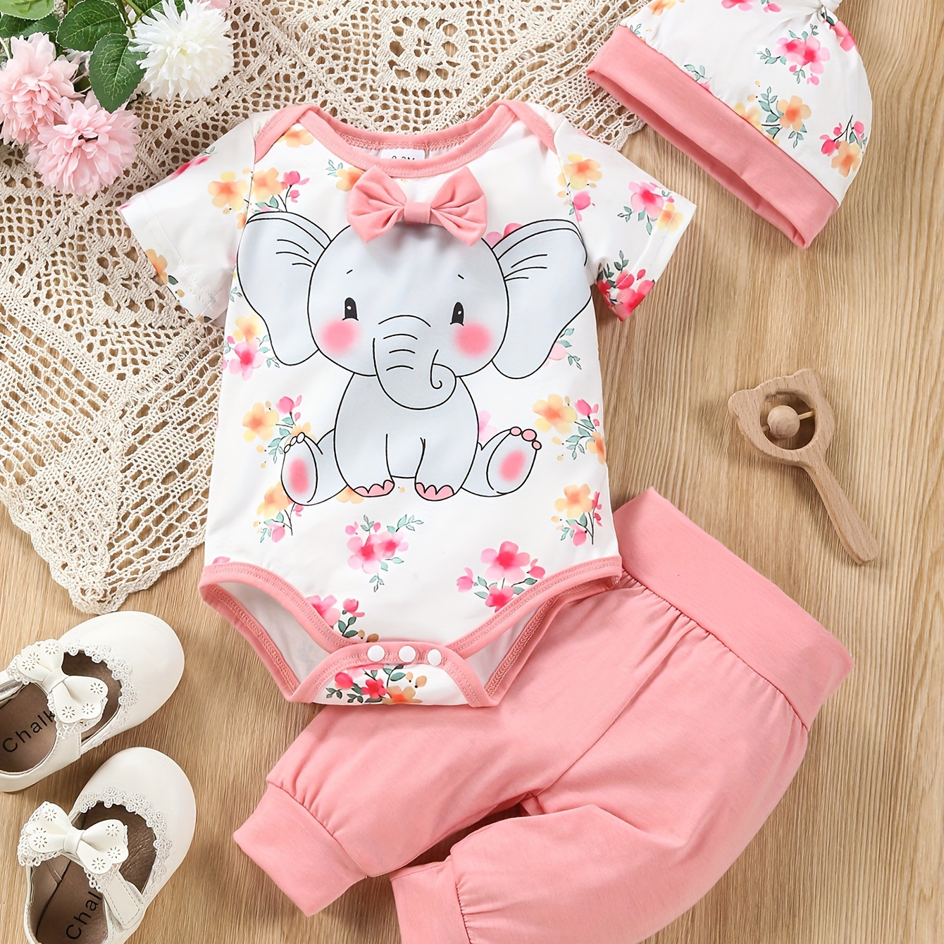 

2pcs Baby Girls Cute Cartoon Elephant Print Short Sleeve Triangle Romper Bodysuit + Solid Color Trousers With Hat Baby Spring And Autumn Set