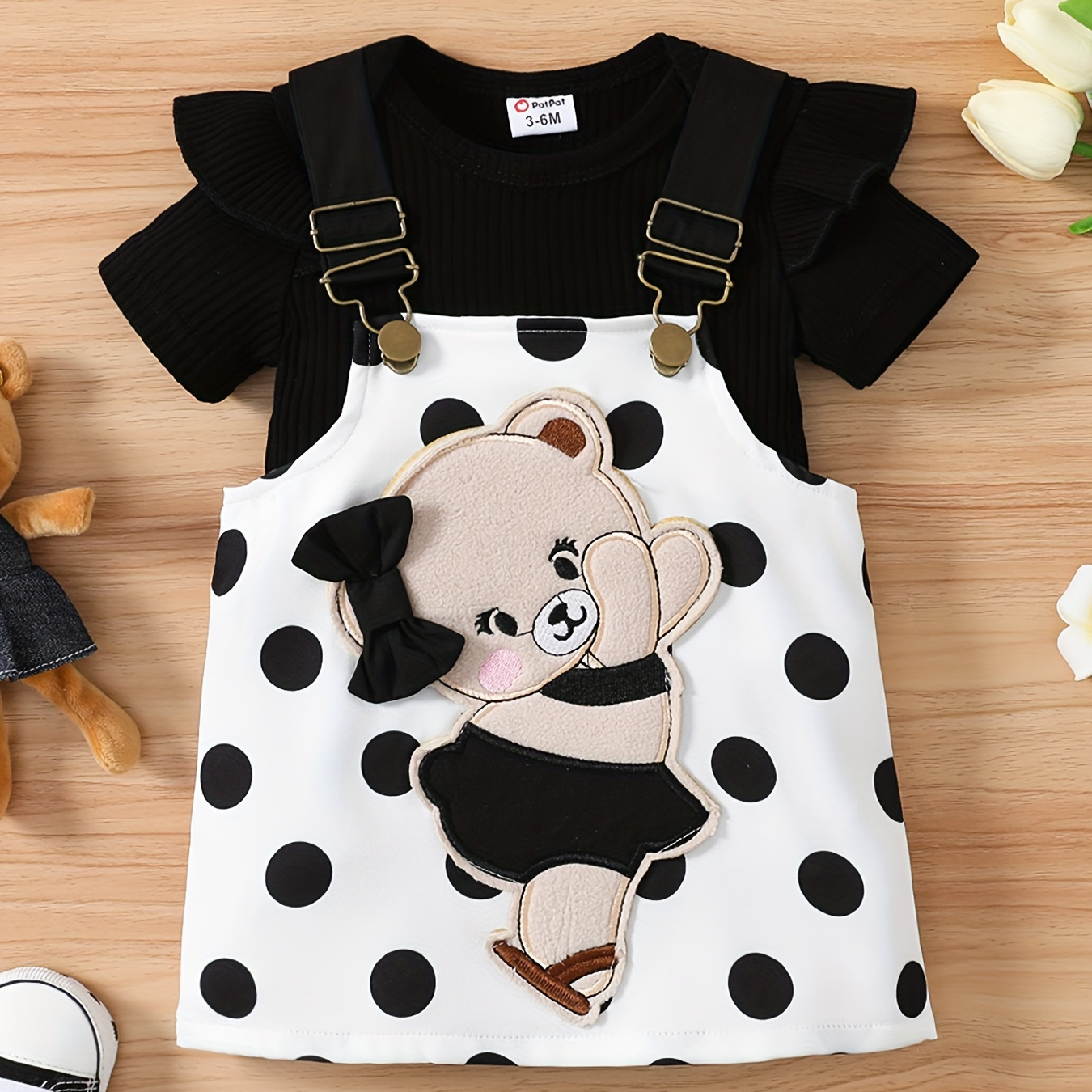 

2pcs Baby Girl Cotton Ruffle Trim Short Sleeve Romper And Bear Graphic Polka Dots Overall Dress Set
