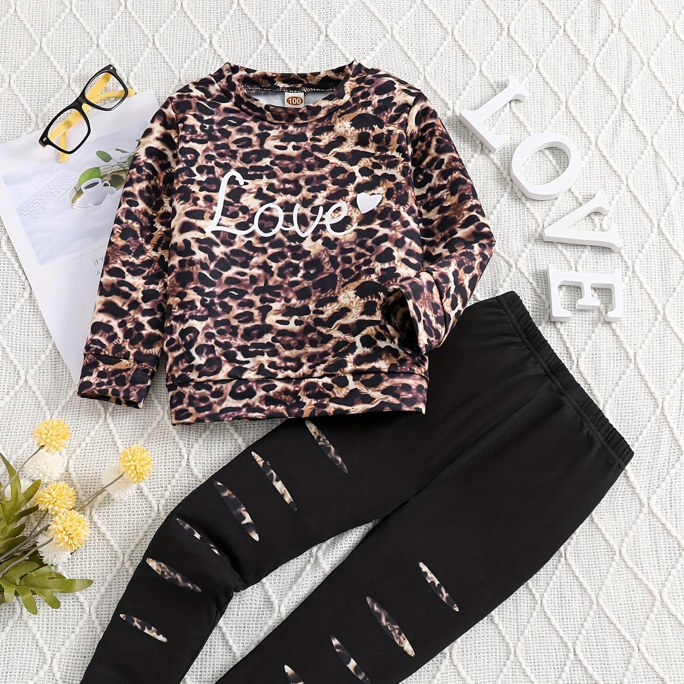 

2pcs Girls Leopard Print Top +jeans Set Kids Clothes For Gift Spring Fall