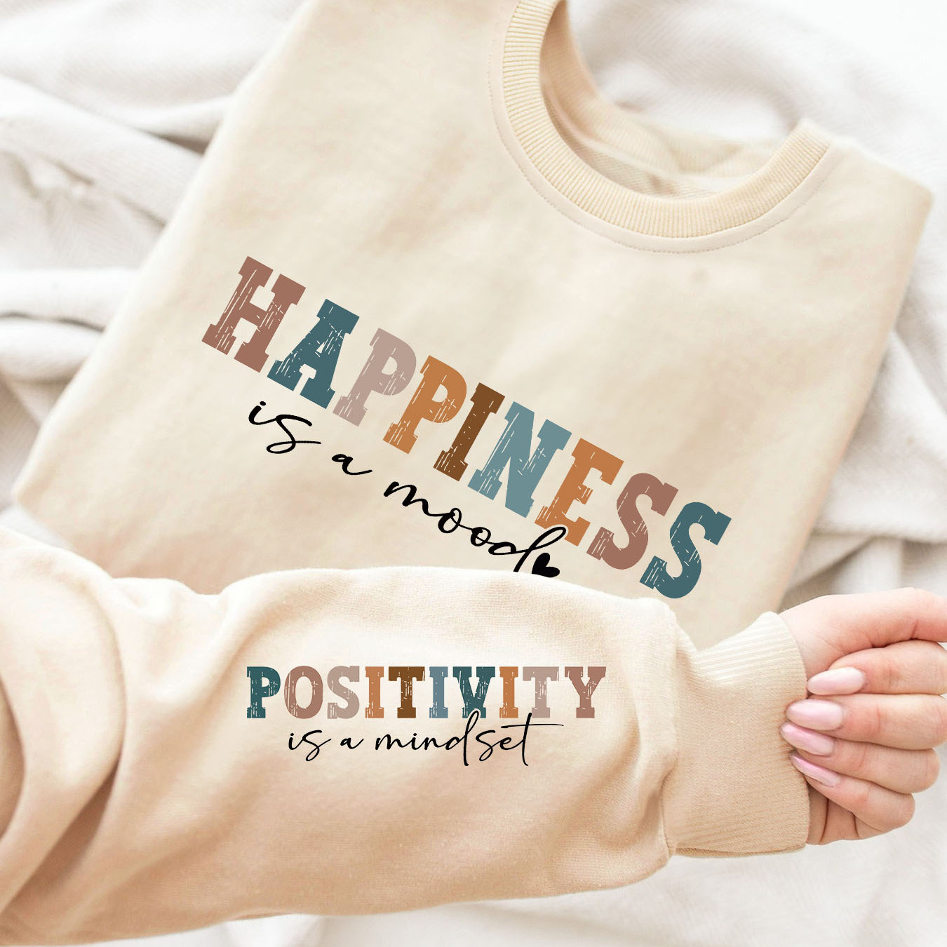 

Happy Hues: Spring/summer Women's Sweatshirt With Letter Print And Heart Design