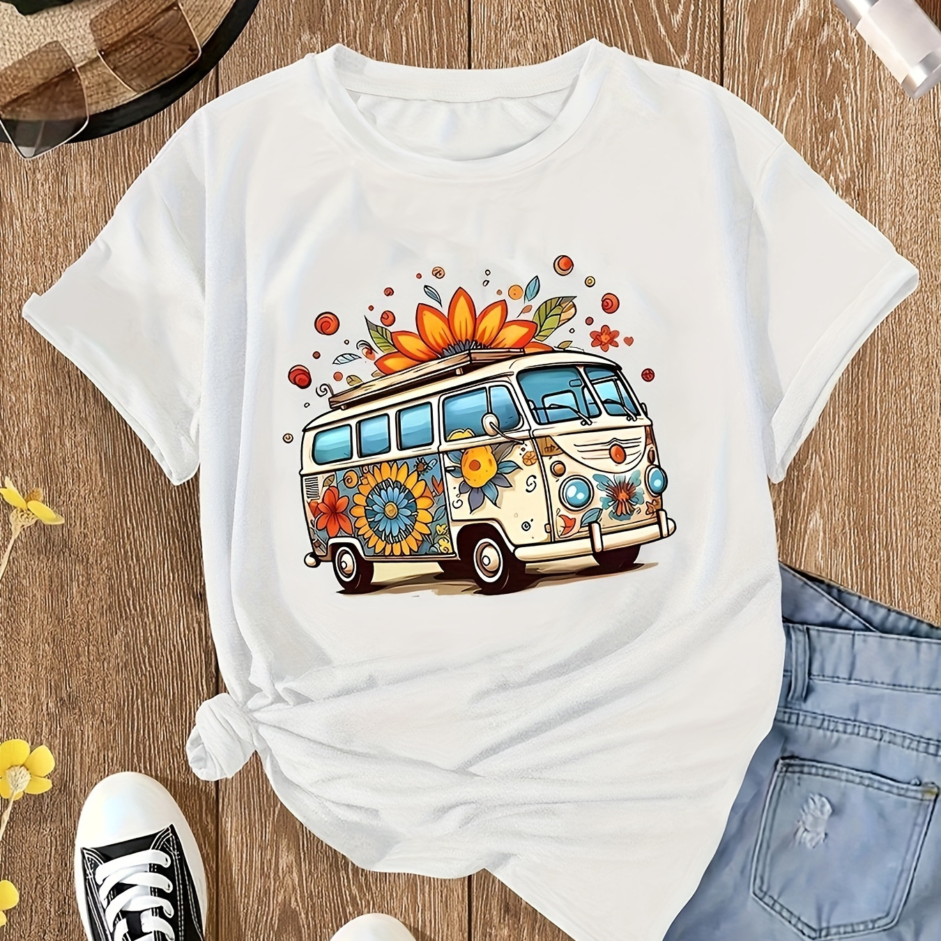 

Floral Bus Pattern Crew Neck T-shirt, Casual Short Sleeve T-shirt For Spring & Summer, Women's Clothing