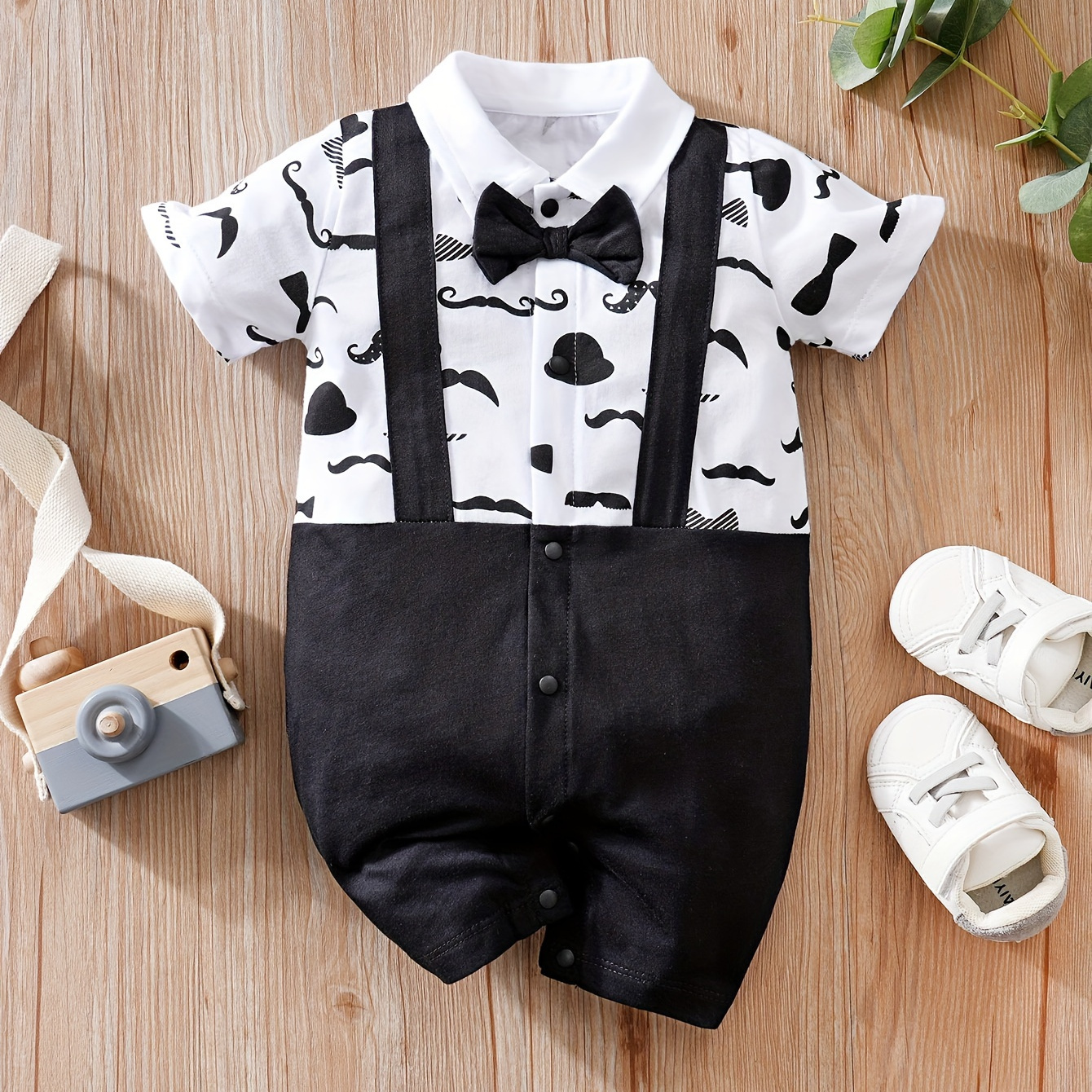 

Gentleman Infant's Faux Two-piece Cotton Bodysuit, Cartoon Mustache Pattern Short Sleeve Romper, Baby Boy's Clothing