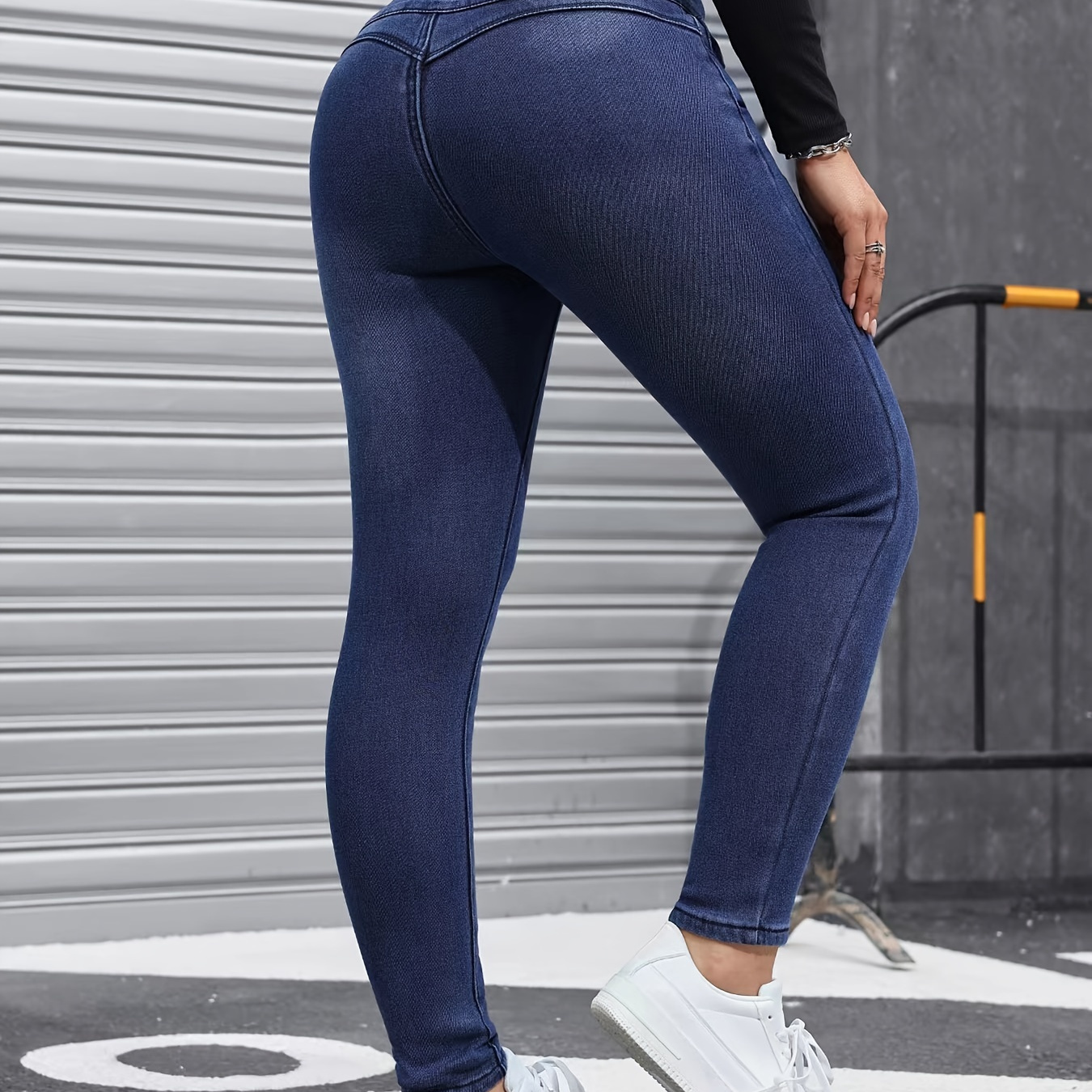 

Single-breasted Skinny Fit Plush Lined Washed Blue Casual Style Zipper Button Closure Denim Pants For Winter, Women's Denim Jeans & Clothing