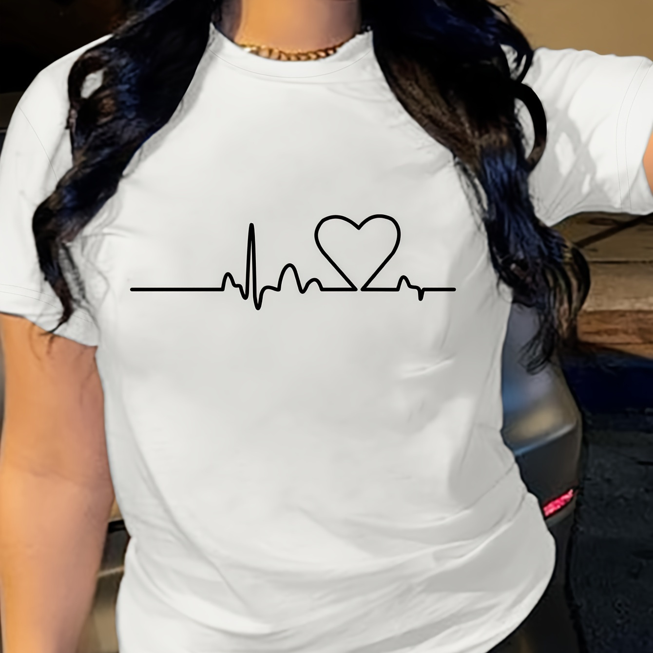 

Heart Print Drop Shoulder T-shirt, Short Sleeve Crew Neck Casual Top For Spring & Summer, Women's Clothing