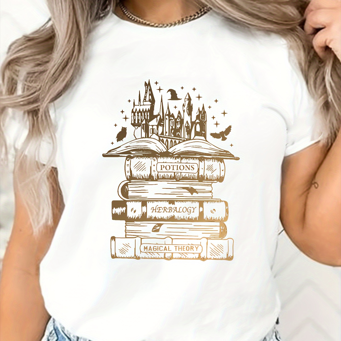 

Book Castle Print T-shirt, Casual Crew Neck Short Sleeve Top For Spring & Summer, Women's Clothing